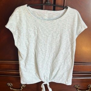 T by Talbots Summer Knit Top. Tie front. Buttons on back. EUC PS